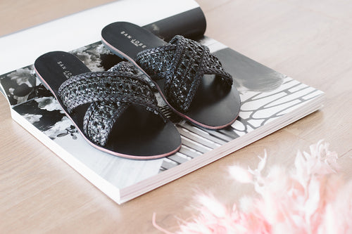 Antigua Woven Slides - Black (36)