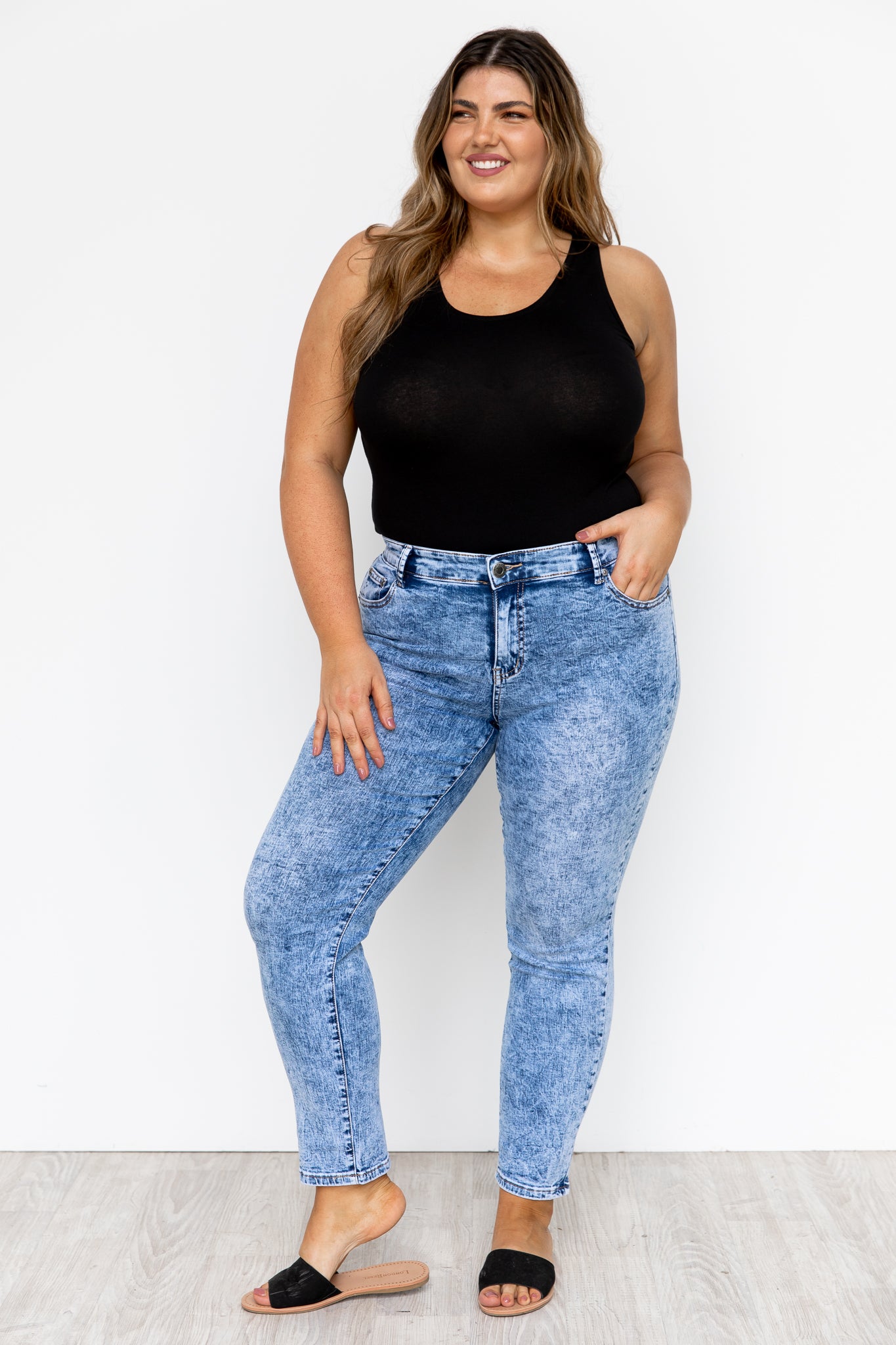 Anya Jeans - Acid Wash