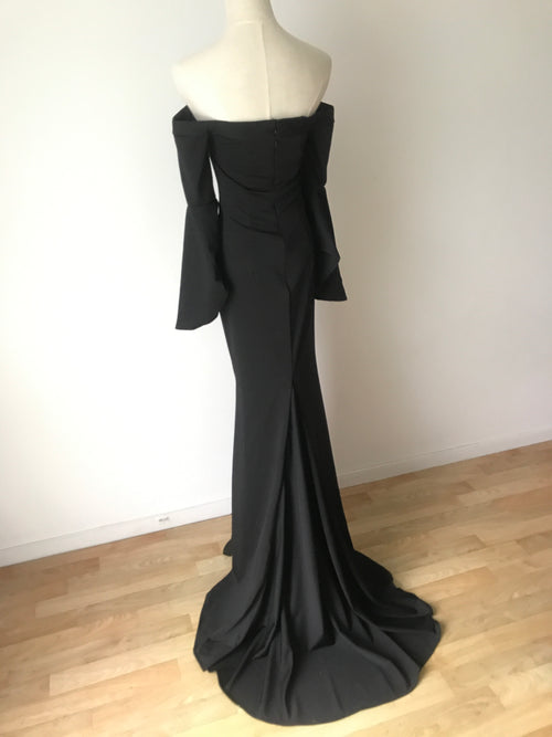 BLACK OFF SHOULDER GOWN WITH LEG SPLIT XS - STYLE STRUCK